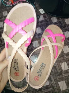 تجریه خرید صندل زنانه نسیم مدل Hanieh کد 2-8701