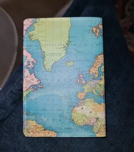 تجریه خرید جلد شناسنامه طرح نقشه جهان کد IDC090554