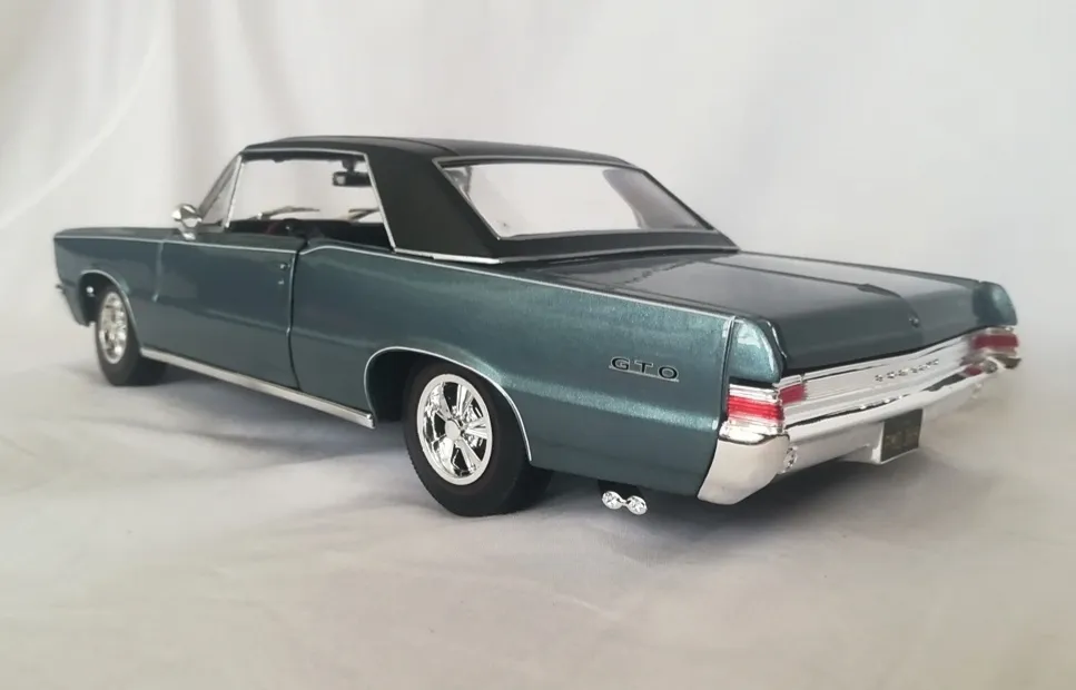 ماکت ماشین مایستو مدل 1965 PONTIAC GTO