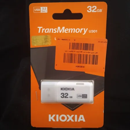 فلش مموری کیوکسیا مدل U301 ظرفیت 32 گیگابایت