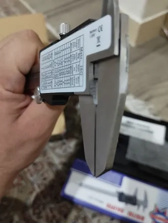 کولیس دیجیتال مدل ART -150 گستره 150-0 میلی متر