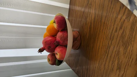 میوه خوری مدل فلزی پایه چوبی