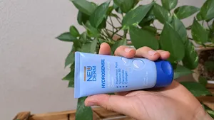 تجریه خرید کرم آبرسان نئودرم مدل Hyaluronic-acid حجم 50 میلی‌لیتر