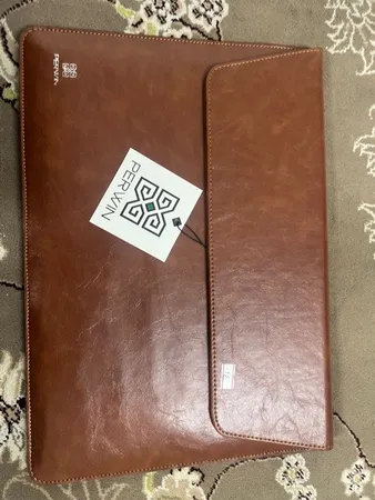 کاور لپ تاپ پِروین مدل Z1-LA مناسب برای مک بوک 13 اینچی به همراه کیف لوازم جانبی