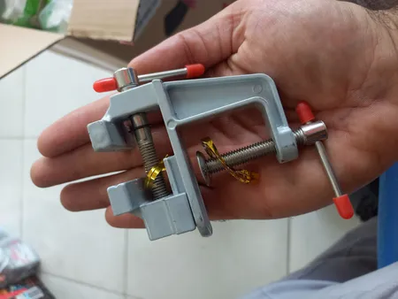 گیره بغل میزی مدل Af35