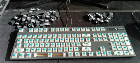 کیبورد مخصوص بازی مکانیکی رپو مدل V500PRO، مکانیکال سوییچ آبی، Full size، نورپردازی RGB