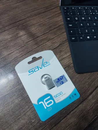 فلش مموری سیویت مدل SEGO ظرفیت 16 گیگابایت