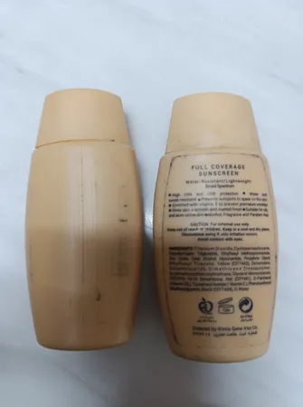 کرم ضد آفتاب رنگی ژیناژن، SPF 50، مدل 01، ‌مناسب پوست‌های چرب و مختلط با تنالیته روشن و حجم 50 میلی‌لیتر، ضد آب، محافظت‌کننده در برابر اشعه‌های UVA و UVB، ضد چروک، ضد لک و پیری، دارای فرمولاسیون مواد و املاح معدنی، با ماندگاری 2 ساعته