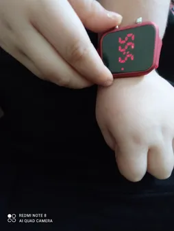 ساعت مچی دیجیتال مدل mo-119-ghe