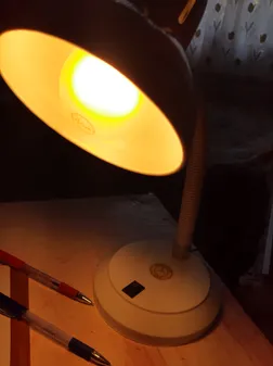 چراغ مطالعه کد R771