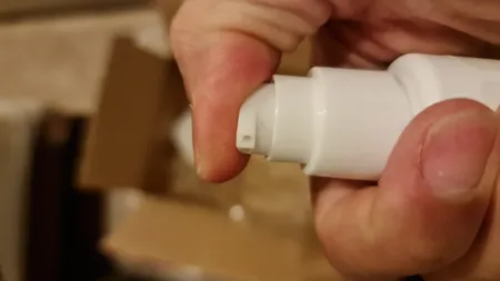 کرم ضد آفتاب بدون رنگ آرت وینا SPF 50 مدل Highly Effective ‌محافظ UVA ،UVB و PA+++، ضد حساسیت، ضد چروک و ضد پیری مناسب انواع پوست‌ حجم 50 میلی‌لیتر