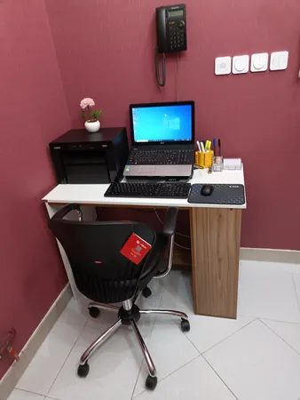 صندلی اداری نیلپر مدل OCT 415o