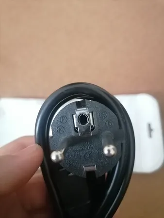 کابل برق سه پین منبع تغذیه کامپیوتر مدل TUR 16A power طول 1.5 متر