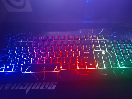 کیبورد مخصوص بازی بیاند مدل BGK-9500، سوییچ ممبران ، Full Size، نورپردازی LED RGB