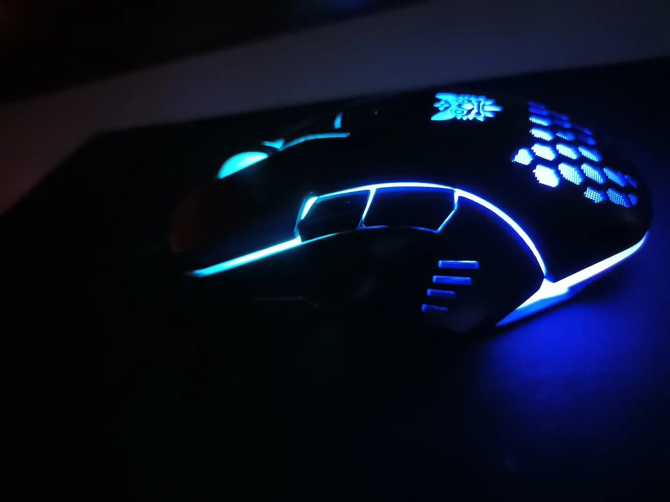 ماوس مخصوص بازی اونیکوما مدل CW902