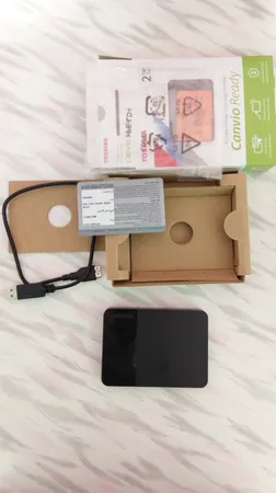 هارد اکسترنال توشیبا مدل Canvio Ready ظرفیت دو ترابایت دارای رابط USB Type-A 3.0