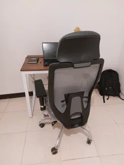 صندلی اداری بتیس مدل b205m