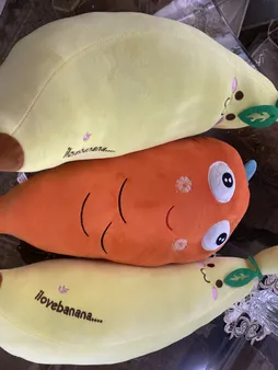 عروسک طرح هویج بالشتی مدل b1 ارتفاع 60 سانتی متر