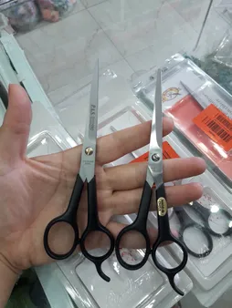 قیچی اصلاح مو مدل .P.A.S