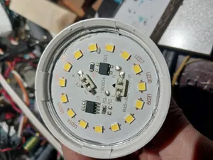 تجریه خرید لامپ LED بروکس 10 وات مدل A60 پایه E27 بسته 10 عددی