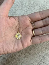 تجریه خرید گوشواره طلا 18 عیار زنانه ناریا مدل AZ-02