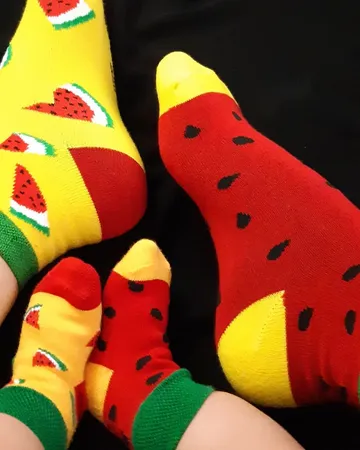 جوراب دخترانه طرح هندوانه