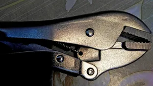 تجریه خرید انبر قفلی دلی مدل DL109010Z سایز 10 اینچ