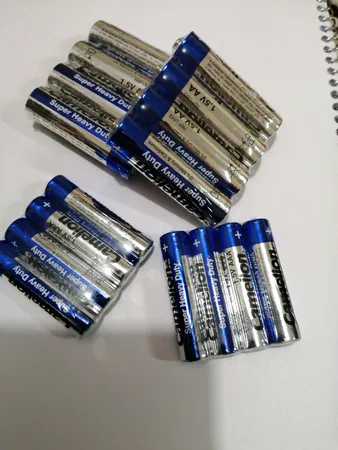 باتری قلمی و نیم قلمی کملیون مدل Super Heavy Duty بسته 16 عددی