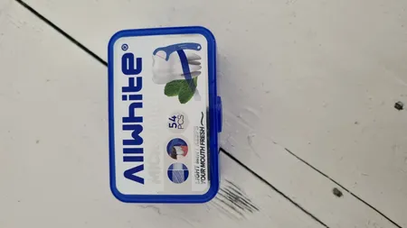 نخ دندان آل وایت مدل MICRO MINT بسته 54 عددی