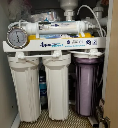 دستگاه تصفیه کننده آب آکوا پیورست مدل EZ-2575 به همراه مخزن تصفیه مدل L10