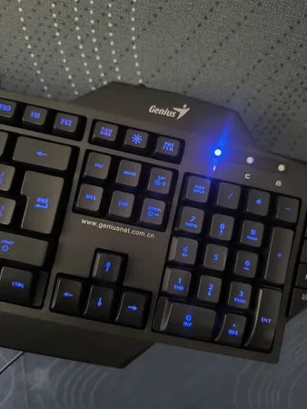 کیبورد گیمینگ جنیوس مدل G7
