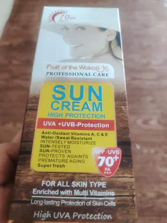 لوسیون ضدآفتاب ووکالی مدل spf70 حجم 130 میلی لیتر