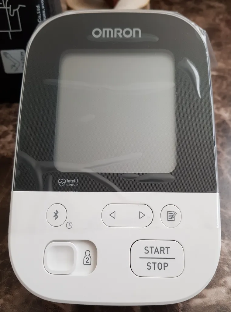 فشارسنج بازویی دیجیتال امرن مدل M4