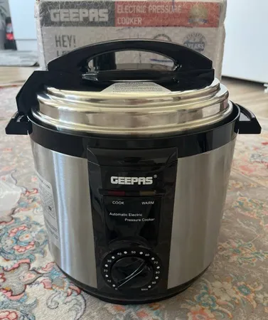 زودپز برقی ۴ کاره جی پاس مدل GPC307-6L