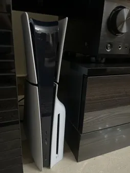 کنسول بازی سونی مدل PlayStation 5 Slim ظرفیت یک ترابایت ریجن 2000 آسیا به همراه دسته اضافی و پایه شارژر