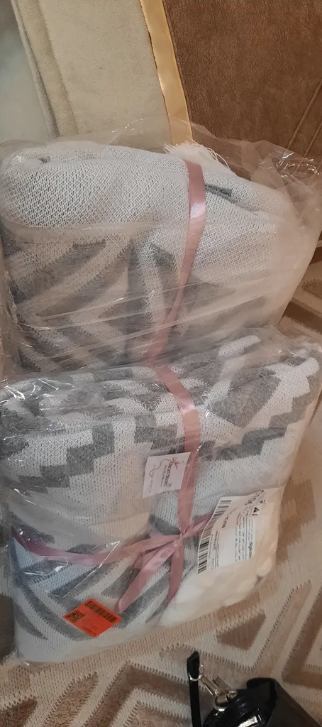 شال مبل مدل پانچدوزی کد 1 سایز 170×140 سانتیمتر