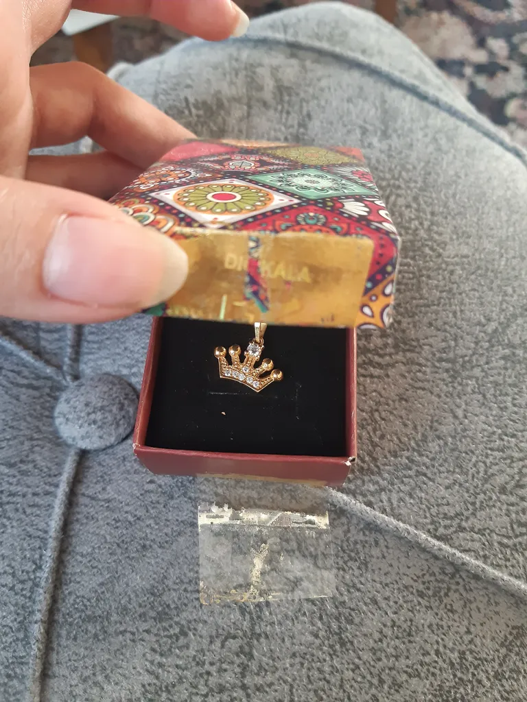 آویز گردنبند طلا 18 عیار زنانه قیراط طرح تاج کد GH2713