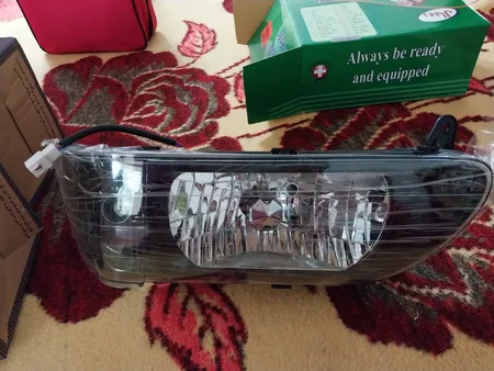 چراغ جلو خودرو فن آوران پرتو الوند مدل YM110 مناسب برای پراید 131 بسته دوعددی