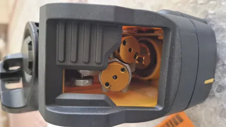 تراز لیزری دیوالت مدل 088K