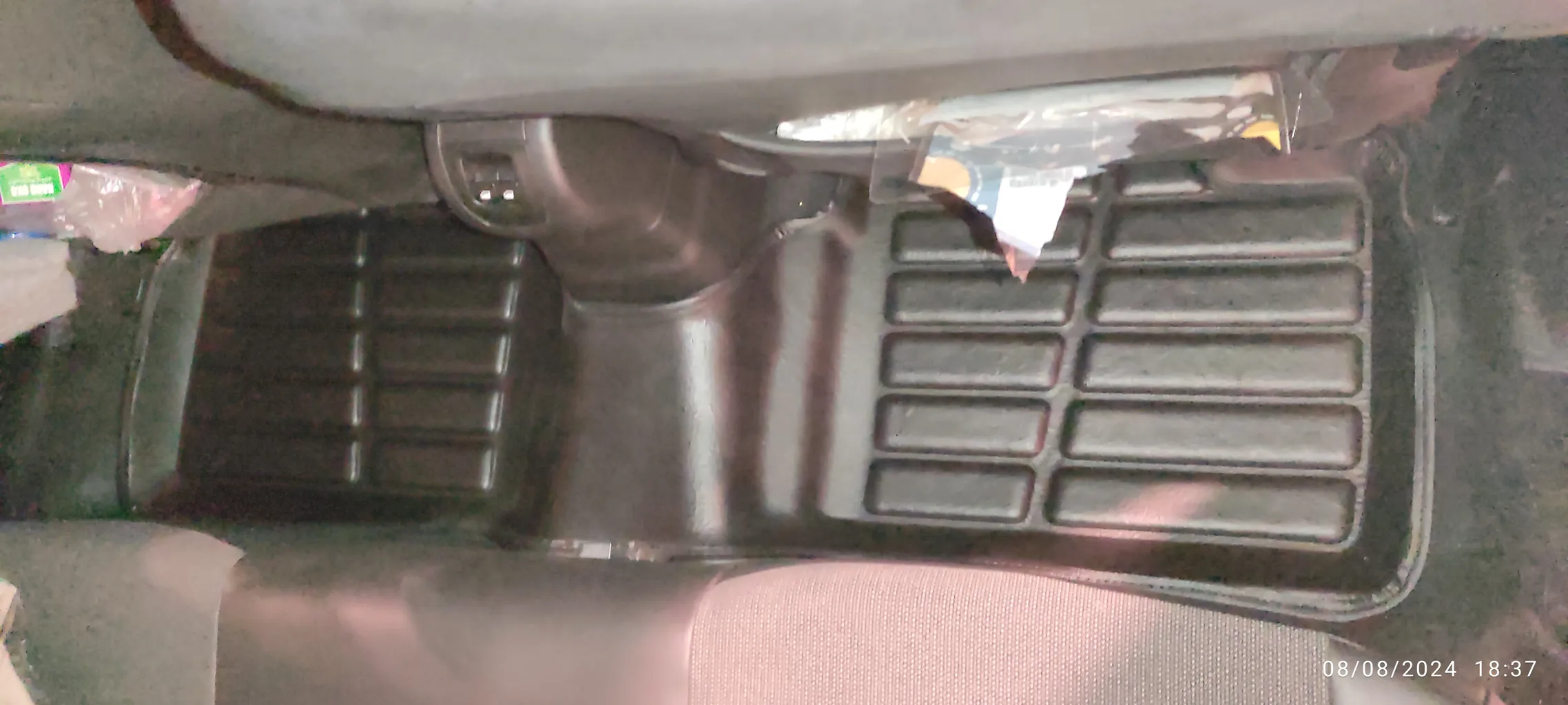 کفپوش سه بعدی خودرو لاستیک گیلان مدل چرم مناسب برای تارا