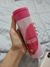 تجریه خرید شامپو بدن شون مدل Strawberry And Milk حجم 300 میلی لیتر