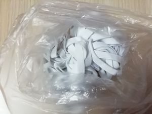 چرخ خیاطی دستی و ملزومات خیاطی