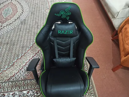 صندلی گیمینگ ریزر مدل parla