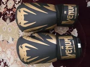 تجریه خرید دستکش بوکس ونوم مدل ven2m