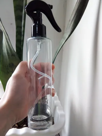 ظرف اسپری مدل triger 220