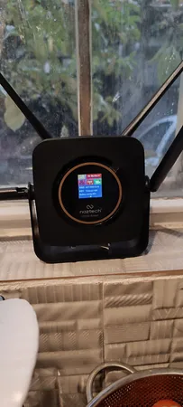 روتر بی سیم LTE نزتک مدل 99DX