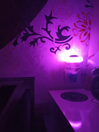 لامپ هوشمند و اسپیکر بلوتوثی 7 وات مدل ZSA-DL-SP پایه E27