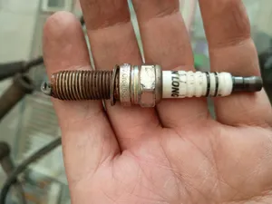 تجریه خرید شمع خودرو ان جی کی مدل تک پلاتینی پایه بلند یورو 4 کد LZKR6B-E 94937 بسته 4 عددی