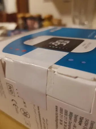 دستگاه تست قند خون اکیو چک مدل اینستنت به همراه نوار تست قند خون بسته 50 عددی