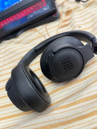 هدفون بلوتوثی جی بی ال مدل Tune 770 NC